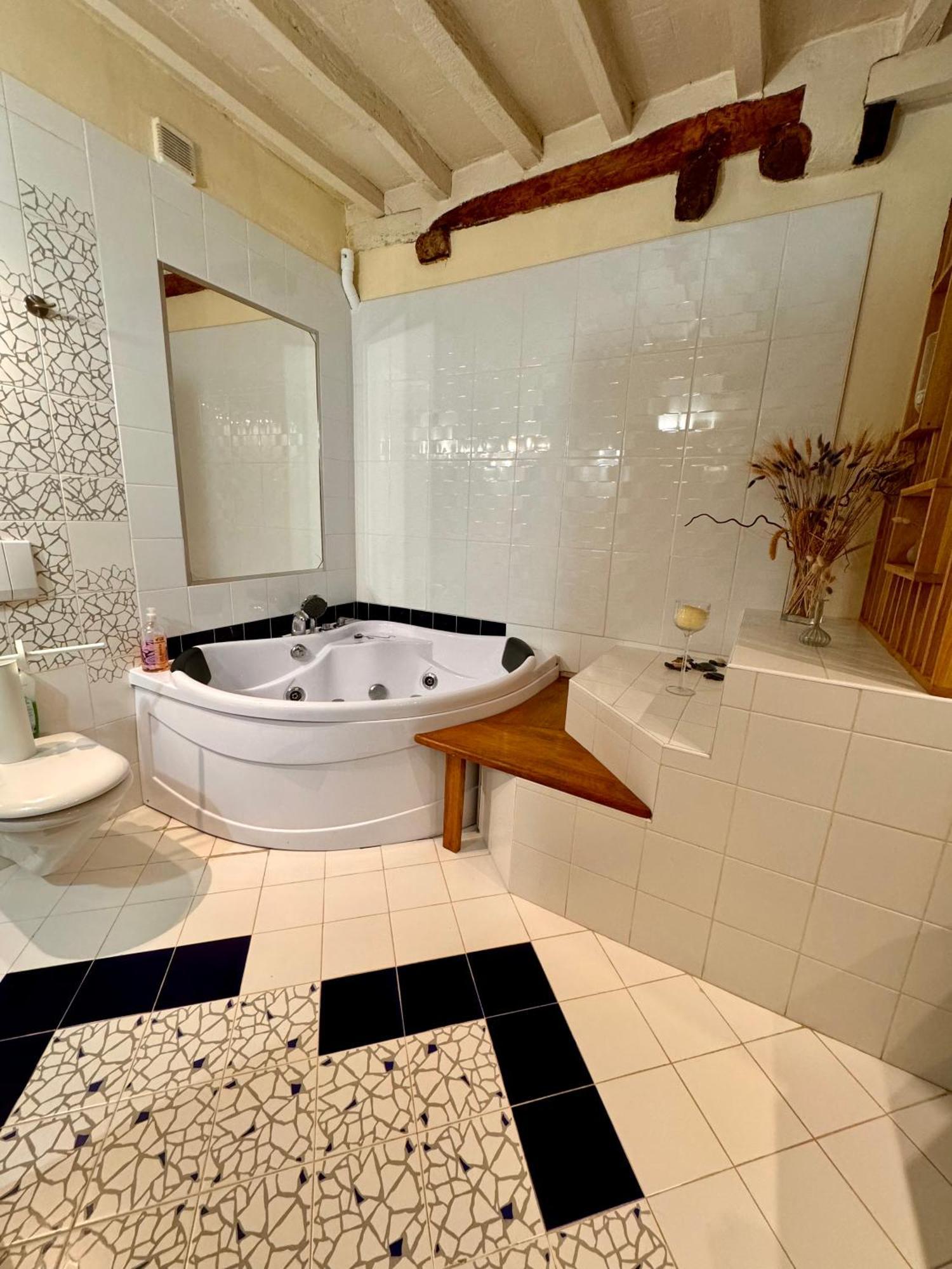 L'Elegante - Maison De Ville Avec Bains A Remous - Parking Inclus 圣保罗-德旺斯 外观 照片
